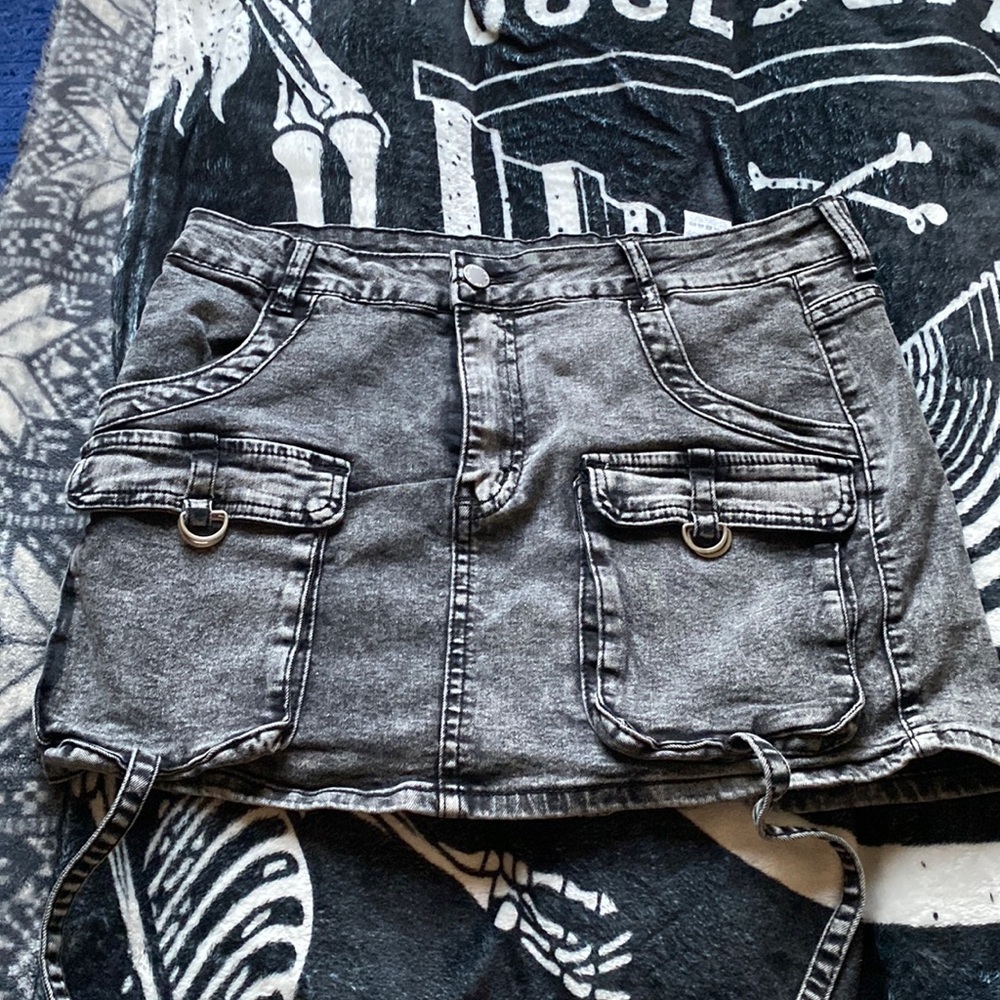 SHEIN Denim Cargo Skirt